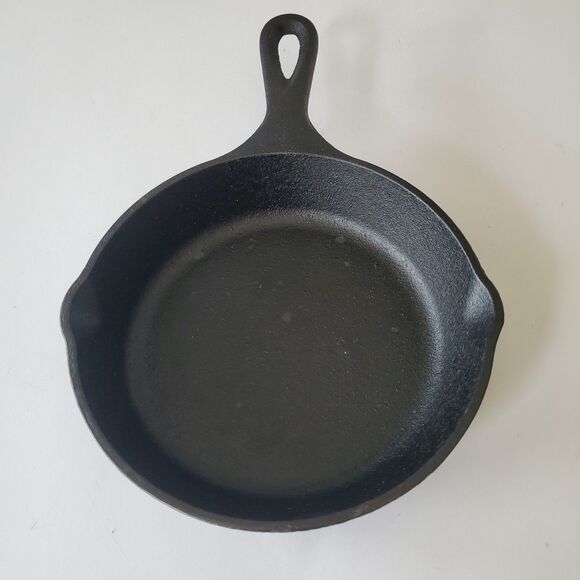 Lodge Black Cast Iron Double Spout Notch Heat Ring Skillet Pan Model HS3K USA - Picture 2 of 6